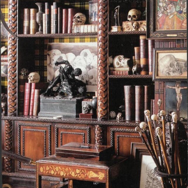 クリアなスカルを配したミステリアスな新作「バブル 47 エックスレイ」|CORUM クリアなスカルを配したミステリアスな新作「バブル 47 エックスレイ」|CORUM