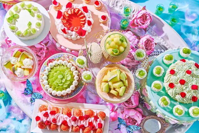 マリー・アントワネットの世界観に没入、旬のフルーツを楽しむスイーツビュッフェ|EAT マリー・アントワネットの世界観に没入、旬のフルーツを楽しむスイーツビュッフェ|EAT