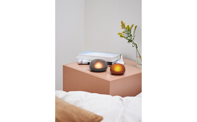 ポータブル照明アイテム「ソフトスポット」からソーラーとLEDが新発売｜ROSENDAHL COPENHAGEN