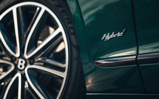 ベントレー フライングスパーにハイブリッドモデル登場|Bentley ベントレー フライングスパーにハイブリッドモデル登場|Bentley
