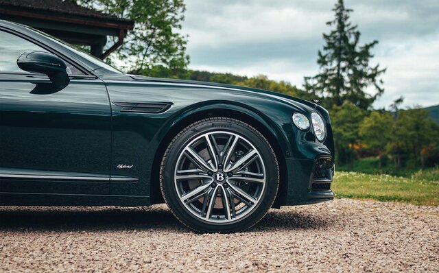 ベントレー フライングスパーにハイブリッドモデル登場|Bentley ベントレー フライングスパーにハイブリッドモデル登場|Bentley