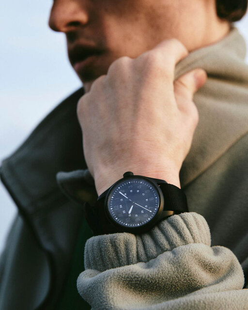 300本限定「カーキ フィールド オート N.HOOLYWOOD スペシャルエディション 2021」｜HAMILTON