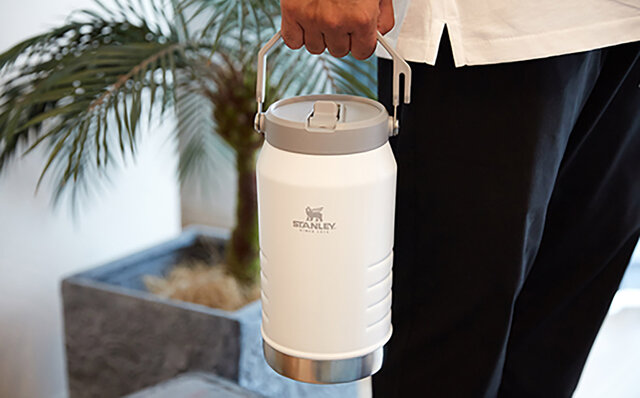 ワンタッチで飲める「アイスフローシリーズ」誕生｜STANLEY