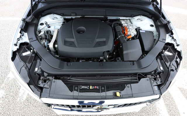 ボルボXC60×ひらまつ御代田は、理想のマリアージュ|VOLVO ボルボXC60×ひらまつ御代田は、理想のマリアージュ|VOLVO