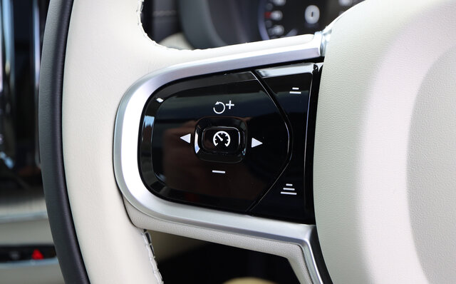 ボルボXC60×ひらまつ御代田は、理想のマリアージュ|VOLVO ボルボXC60×ひらまつ御代田は、理想のマリアージュ|VOLVO