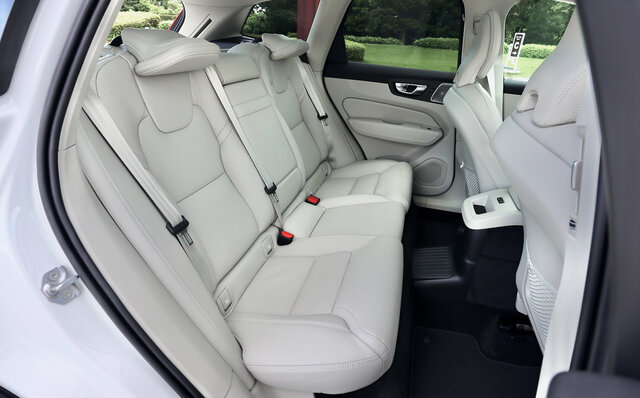 ボルボXC60×ひらまつ御代田は、理想のマリアージュ|VOLVO ボルボXC60×ひらまつ御代田は、理想のマリアージュ|VOLVO