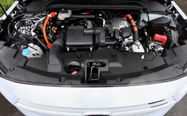 ライバルに差をつけた上質な走りと装備──ホンダ新型「ヴェゼル」に試乗｜HONDA