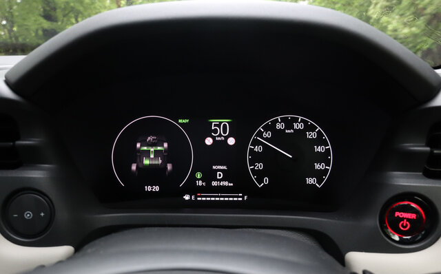 ライバルに差をつけた上質な走りと装備──ホンダ新型「ヴェゼル」に試乗｜HONDA