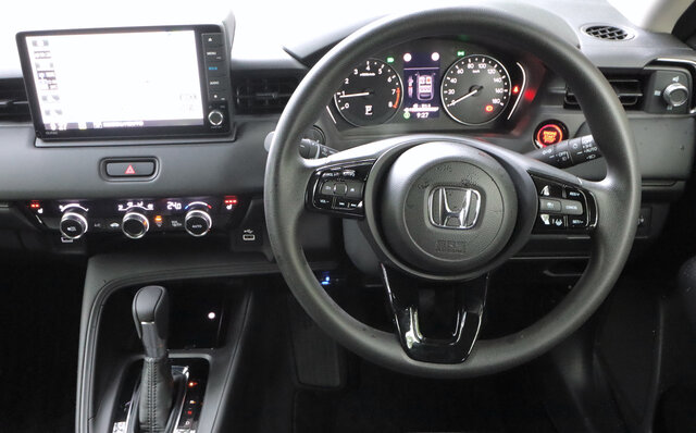 ライバルに差をつけた上質な走りと装備──ホンダ新型「ヴェゼル」に試乗｜HONDA