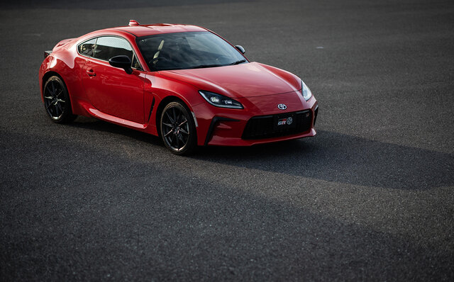 異なるテイストのスポーツカーに進化──新型トヨタ86 & スバルBRZに試乗|TOYOTA 異なるテイストのスポーツカーに進化──新型トヨタ86 & スバルBRZに試乗|TOYOTA