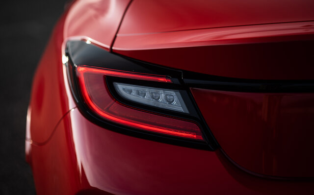 異なるテイストのスポーツカーに進化──新型トヨタ86 & スバルBRZに試乗|TOYOTA 異なるテイストのスポーツカーに進化──新型トヨタ86 & スバルBRZに試乗|TOYOTA