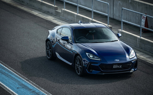 異なるテイストのスポーツカーに進化──新型トヨタ86 & スバルBRZに試乗|TOYOTA 異なるテイストのスポーツカーに進化──新型トヨタ86 & スバルBRZに試乗|TOYOTA