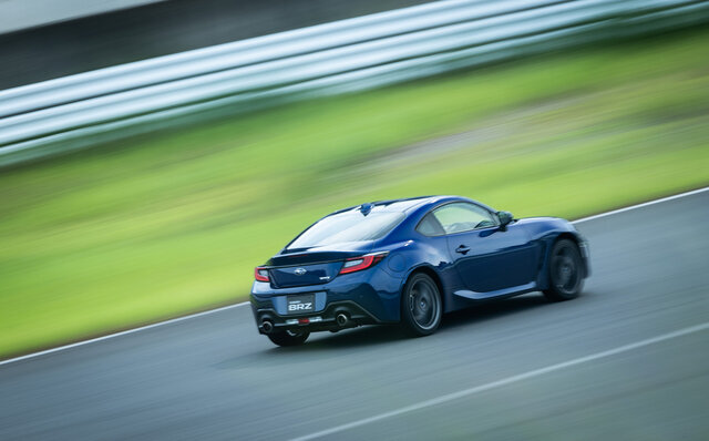 異なるテイストのスポーツカーに進化──新型トヨタ86 & スバルBRZに試乗|TOYOTA 異なるテイストのスポーツカーに進化──新型トヨタ86 & スバルBRZに試乗|TOYOTA