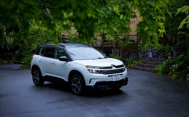 マジックカーペット・ライドは電動化でも健在──シトロエンC5エアクロスPHEVに試乗|Citroën マジックカーペット・ライドは電動化でも健在──シトロエンC5エアクロスPHEVに試乗|Citroën