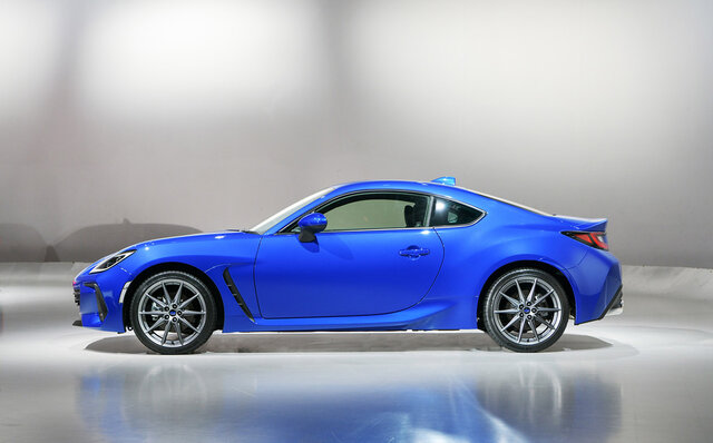 フルモデルチェンジを受けた新型スバルBRZが発表｜SUBARU