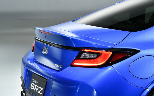 フルモデルチェンジを受けた新型スバルBRZが発表｜SUBARU