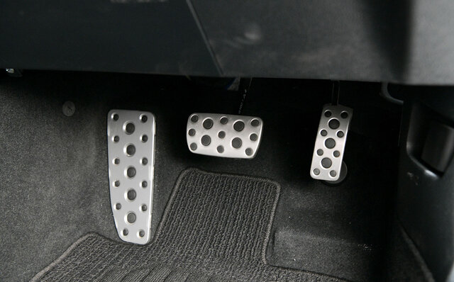 フルモデルチェンジを受けた新型スバルBRZが発表｜SUBARU