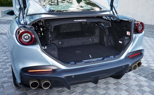 例え50km/hでも十分楽しい──フェラーリポルトフィーノMに試乗｜Ferrari