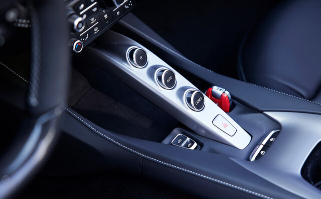 例え50km/hでも十分楽しい──フェラーリポルトフィーノMに試乗｜Ferrari