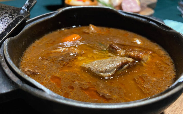 富士登山の第一人者と一緒に登頂する格別体験。「グラマラス富士登山」のススメ｜TRAVEL