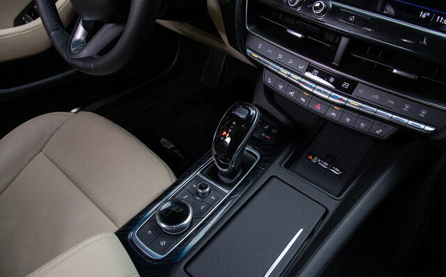 ドイツの競合よりバリューフォーマネー感が高い──キャデラックCT5に試乗｜Cadillac