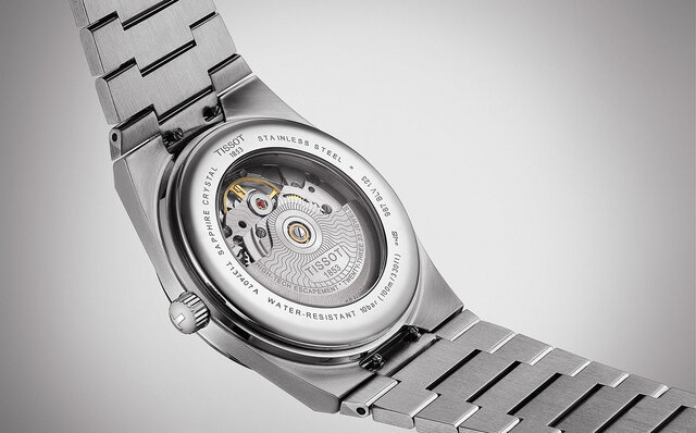 タイムレスなスタイルが輝く新作「Tissot PRXオートマティック」｜TISSOT
