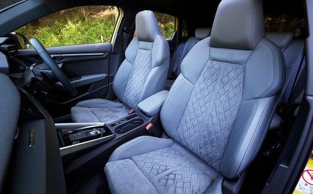 まさにスポーツハッチバックをドライブする醍醐味が味わえる──新型アウディS3スポーツバックに試乗|Audi まさにスポーツハッチバックをドライブする醍醐味が味わえる──新型アウディS3スポーツバックに試乗|Audi