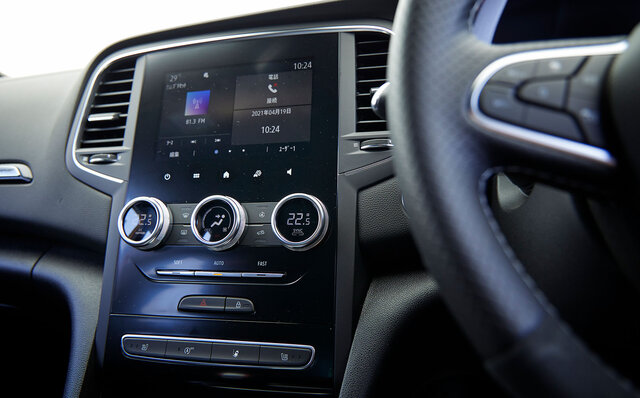 まさに円熟の域にある究極のハンドリングマシン──ルノー メガーヌR.S. に試乗|Renault まさに円熟の域にある究極のハンドリングマシン──ルノー メガーヌR.S. に試乗|Renault