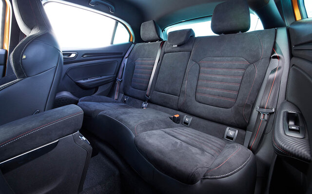 まさに円熟の域にある究極のハンドリングマシン──ルノー メガーヌR.S. に試乗|Renault まさに円熟の域にある究極のハンドリングマシン──ルノー メガーヌR.S. に試乗|Renault