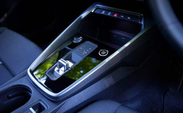 まさにアウトバーンの国で生まれたクルマ──新型アウディA3セダンに試乗|Audi まさにアウトバーンの国で生まれたクルマ──新型アウディA3セダンに試乗|Audi