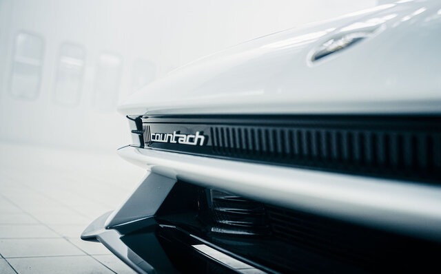 ランボルギーニ、カウンタック50周年を記念した新型「カウンタックLPI 800-4」発表|Lamborghini ランボルギーニ、カウンタック50周年を記念した新型「カウンタックLPI 800-4」発表|Lamborghini