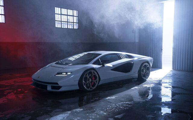 ランボルギーニ、カウンタック50周年を記念した新型「カウンタックLPI 800-4」発表|Lamborghini ランボルギーニ、カウンタック50周年を記念した新型「カウンタックLPI 800-4」発表|Lamborghini