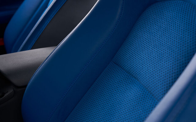 日産、新型スポーツカー「Z」を発表──歴代モデルと同様に「手が届くスポーツカー」として進化|日産 日産、新型スポーツカー「Z」を発表──歴代モデルと同様に「手が届くスポーツカー」として進化|日産