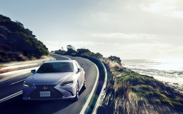 エクステリア、乗り心地、走行性能をブラッシュアップ──レクサスESがマイナーチェンジ|LEXUS エクステリア、乗り心地、走行性能をブラッシュアップ──レクサスESがマイナーチェンジ|LEXUS