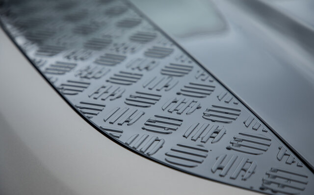 110ファンにとって大いなる朗報──新型ディフェンダー110のディーゼルモデルに試乗｜Land Rover