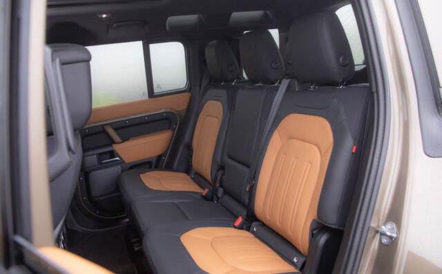 110ファンにとって大いなる朗報──新型ディフェンダー110のディーゼルモデルに試乗｜Land Rover