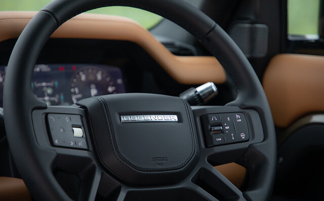 110ファンにとって大いなる朗報──新型ディフェンダー110のディーゼルモデルに試乗｜Land Rover