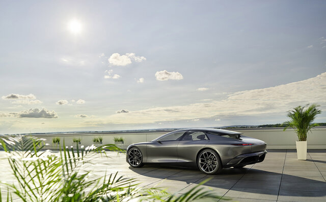 アウディ、未来を見据えた高級セダン「グランドスフィア コンセプト」を発表｜Audi