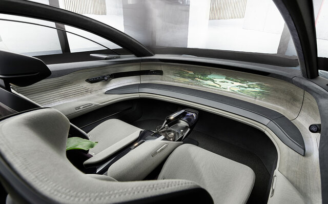 アウディ、未来を見据えた高級セダン「グランドスフィア コンセプト」を発表｜Audi