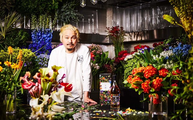 グレンモーレンジィのイメージを約100種類の花で表現した、東 信氏とのコラボモデル|GLENMORANGIE グレンモーレンジィのイメージを約100種類の花で表現した、東 信氏とのコラボモデル|GLENMORANGIE
