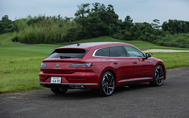 単なる実用本位のワゴンではない──フォルクスワーゲン、アルテオン シューティングブレークに試乗｜Volkswagen