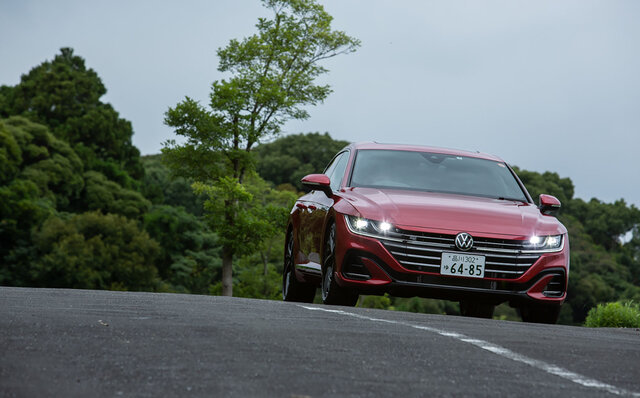 単なる実用本位のワゴンではない──フォルクスワーゲン、アルテオン シューティングブレークに試乗｜Volkswagen