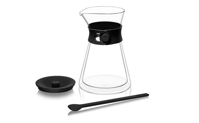 シェアして楽しむ大容量“カラフェ”サイズで、コーヒーがコミュニケーションツールに生まれ変わった！｜NESPRESSO