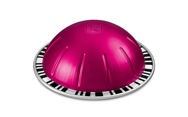 シェアして楽しむ大容量“カラフェ”サイズで、コーヒーがコミュニケーションツールに生まれ変わった！｜NESPRESSO