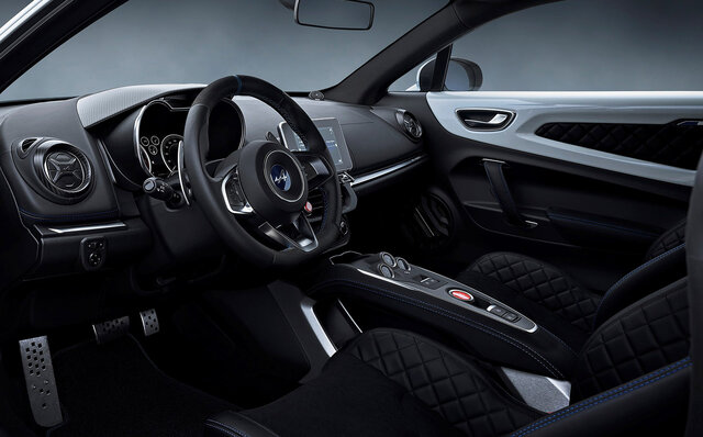 ボディとルーフのコントラストが映えるアルピーヌの日本専用限定モデル｜Alpine