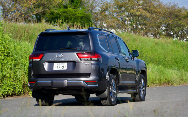 劇的に進化を果たした“陸の巡洋艦”──新型トヨタ ランドクルーザーに試乗|TOYOTA 劇的に進化を果たした“陸の巡洋艦”──新型トヨタ ランドクルーザーに試乗|TOYOTA