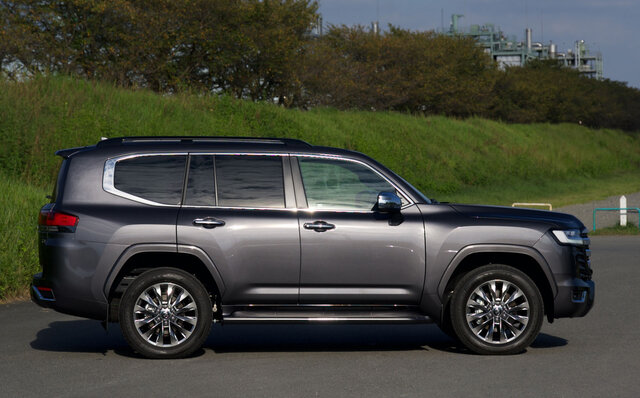 劇的に進化を果たした“陸の巡洋艦”──新型トヨタ ランドクルーザーに試乗|TOYOTA 劇的に進化を果たした“陸の巡洋艦”──新型トヨタ ランドクルーザーに試乗|TOYOTA