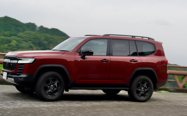 劇的に進化を果たした“陸の巡洋艦”──新型トヨタ ランドクルーザーに試乗|TOYOTA 劇的に進化を果たした“陸の巡洋艦”──新型トヨタ ランドクルーザーに試乗|TOYOTA
