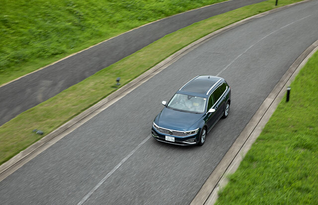 ワゴンではありきたりな気がする人に──フォルクスワーゲン パサート オールトラックTDI 4モーションに試乗|Volkswagen ワゴンではありきたりな気がする人に──フォルクスワーゲン パサート オールトラックTDI 4モーションに試乗|Volkswagen