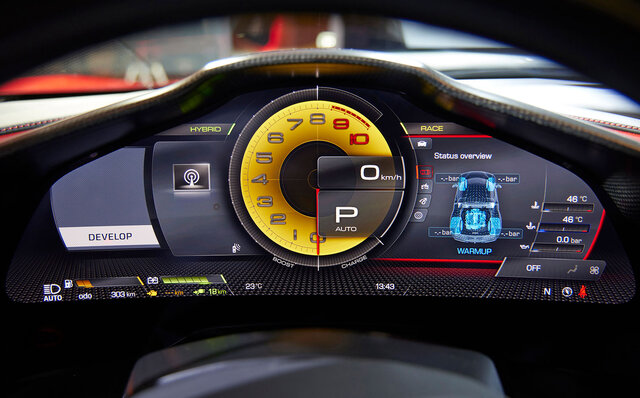 システム最高出力はナント830cv──フェラーリのV6 PHEVベルリネッタ「296GTB」が日本上陸｜Ferrari